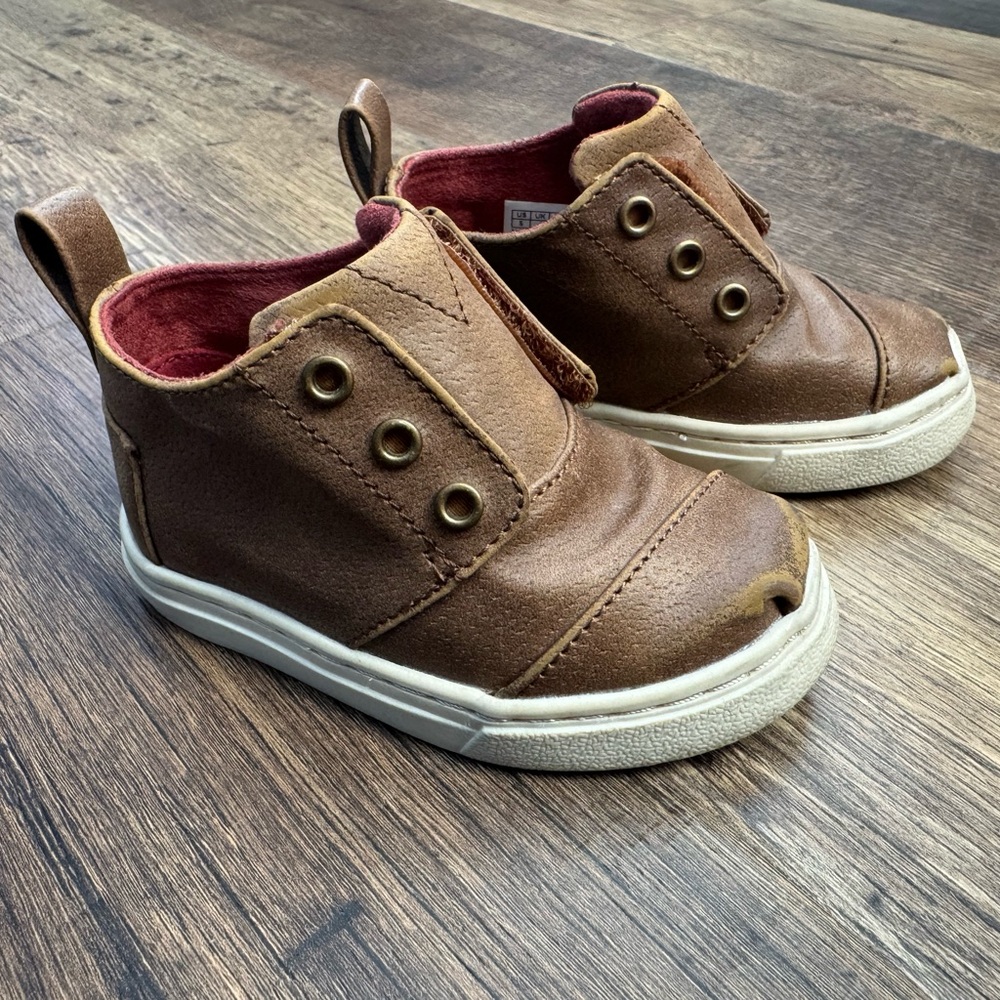 Toms Brown Botas Sneakers, Toddler size 5